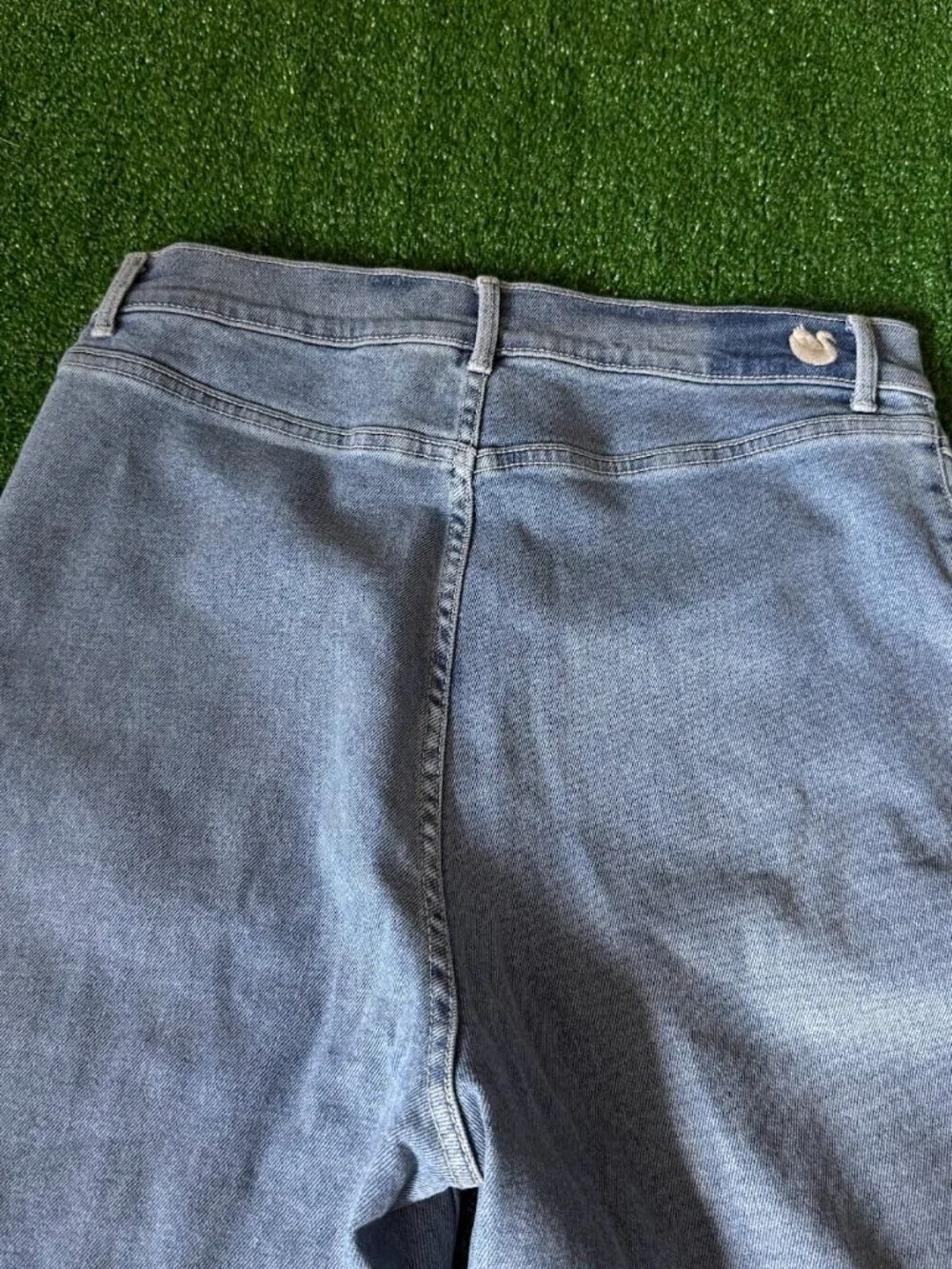 Gloria Vanderbilt Chrissie High Rise Flare Jeans Women's 31/12 Patch Pocket